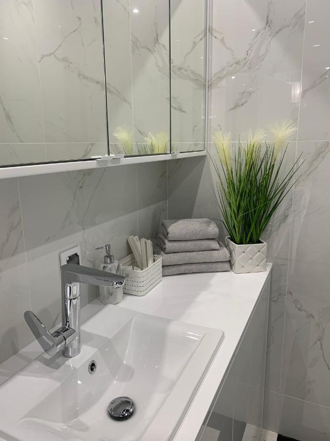 Luxury Apartment - 3 Lakes Катовіце Екстер'єр фото